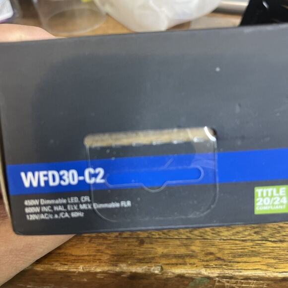 Eaton WFD30-C2 Wi-Fi Smart Universal Dimmer White Light Alm Ivory WFD30-C2-SP-L - Picture 4 of 4